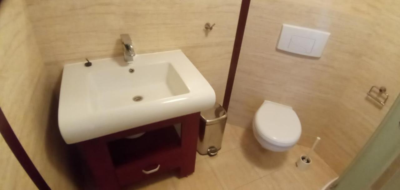 Azzurro Hotel Lukecin Luaran gambar