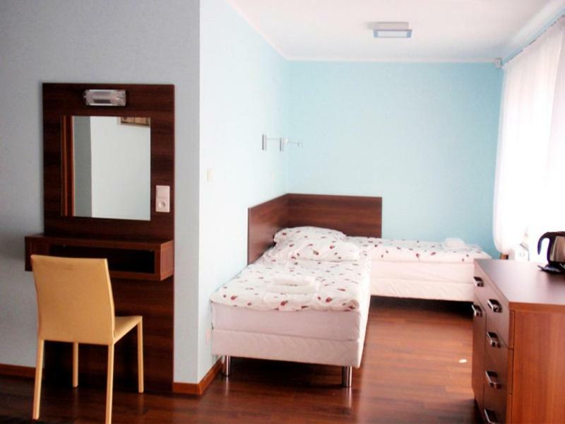 Azzurro Hotel Lukecin Luaran gambar